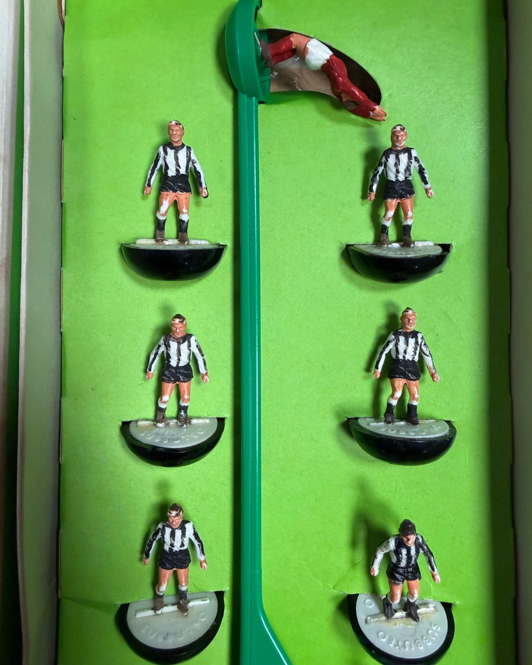 Subbuteo Squadra HW Newcastle Bianco Nera